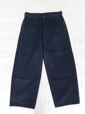 Uniqlo Wide Tapered Jeans.